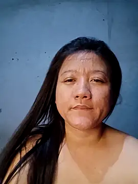 Snapshot of Urchanel chatting on February 2025 11:13:02 PM Urchanel online show from February 2025 11:13:02 PM