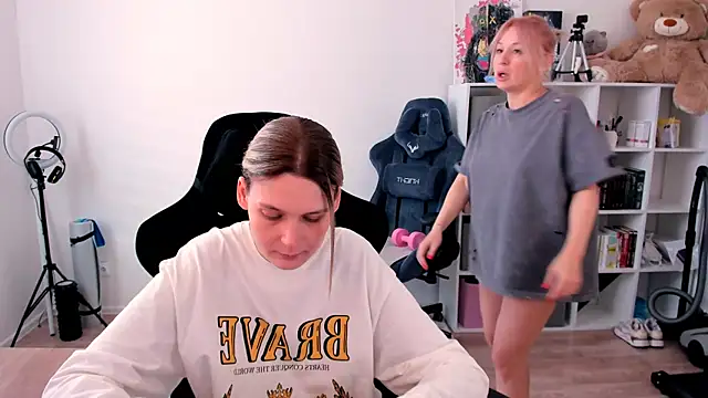 hotblonds online show from February 2026 11:23:02 AM