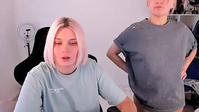 hotblonds online show from October 2025 11:33:01 AM