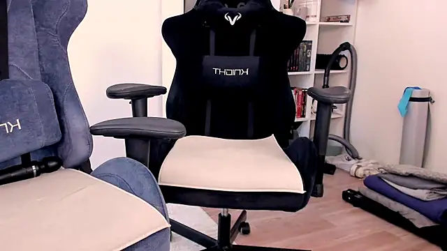 hotblonds online show from January 2026 11:28:02 AM