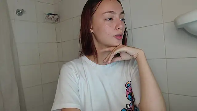 Snapshot of nathaly_bird chatting on January 2025 11:17:02 PM nathaly bird online show from January 2025 11:17:02 PM