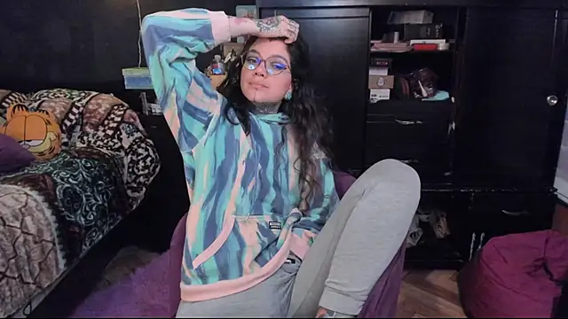 Snapshot of Lilmarieee chatting on March 2025 01:13:01 AM Lilmarieee online show from March 2025 01:13:01 AM