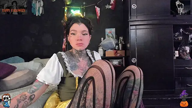 Snapshot of Lilmarieee chatting on October 2025 04:51:01 PM Lilmarieee online show from October 2025 04:51:01 PM