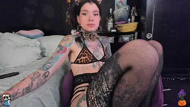 Snapshot of Lilmarieee chatting on October 2025 03:53:01 PM Lilmarieee online show from October 2025 03:53:01 PM