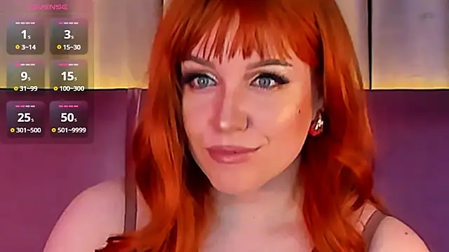 Snapshot of RoseRoxy chatting on October 2025 01:35:02 PM RoseRoxy online show from October 2025 01:35:02 PM