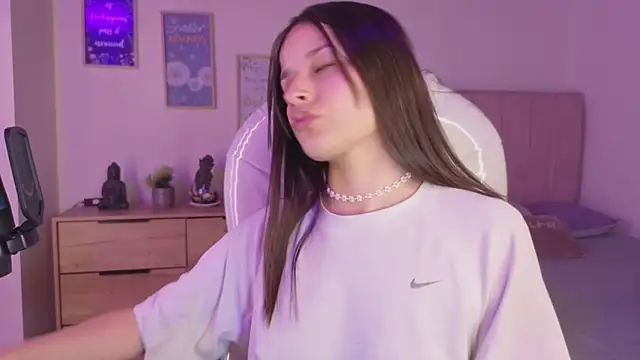 Amaia Daniells online show from November 2025 04:05:01 AM