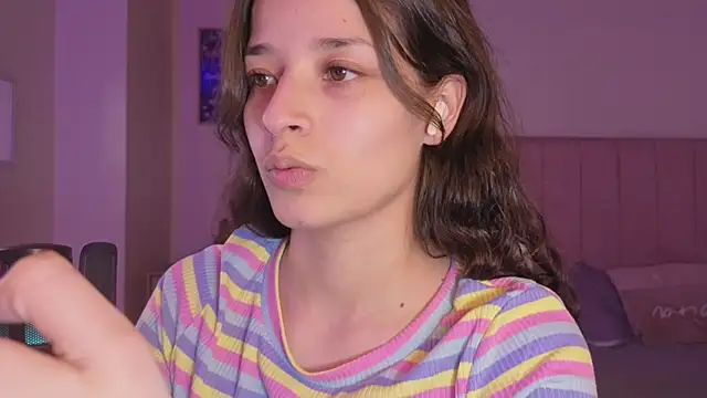 Amaia Daniells online show from November 2025 03:40:01 AM