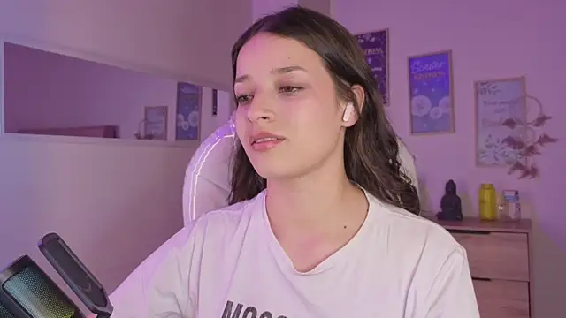 Amaia Daniells online show from October 2025 03:49:02 AM