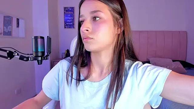 Amaia Daniells online show from February 2025 03:23:01 AM