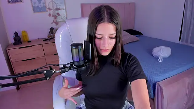 Amaia Daniells online show from March 2025 04:05:02 AM
