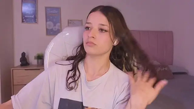 Amaia Daniells online show from November 2025 04:02:02 AM