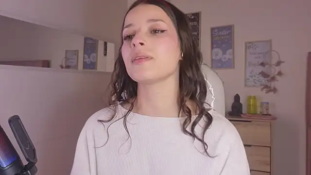 Amaia Daniells online show from November 2025 03:31:02 AM