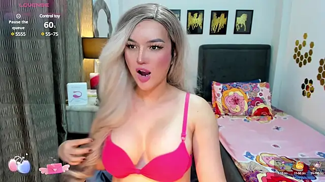 Snapshot of TwilightMistress69 chatting on February 2025 09:31:01 AM TwilightMistress69 online show from February 2025 09:31:01 AM