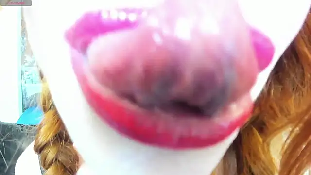 Snapshot of softlysoftlyasbeauty chatting on March 2025 04:00:02 PM softlysoftlyasbeauty online show from March 2025 04:00:02 PM