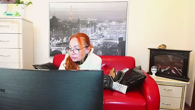 Snapshot of softlysoftlyasbeauty chatting on September 2025 01:03:02 PM softlysoftlyasbeauty online show from September 2025 01:03:02 PM