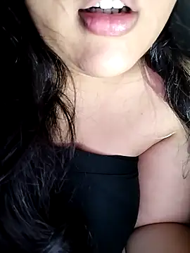 Annerae online show from May 2026 05:04:02 PM