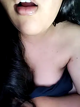 Annerae online show from April 2026 06:05:01 PM