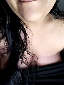 Annerae online show from March 2026 04:21:01 PM