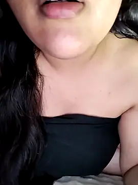 Annerae online show from April 2026 03:27:01 PM