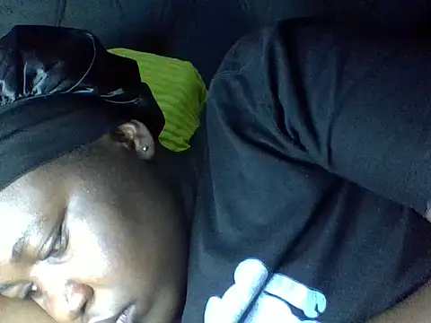 Snapshot of cute-marianna chatting on October 2025 04:03:01 AM cute-marianna online show from October 2025 04:03:01 AM