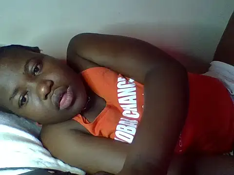 cute-marianna online show from December 2025 10:32:02 AM