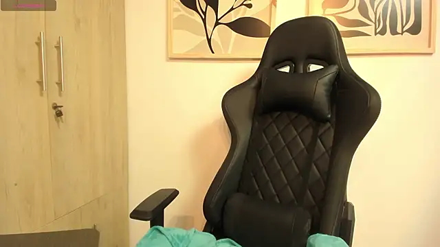 Ash milk online show from April 2026 01:59:01 PM