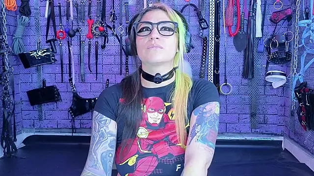 PANDORANEZZ online show from March 2026 12:05:01 PM