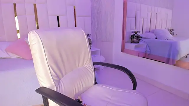 Snapshot of Meghan_stonne_ chatting on October 2025 06:41:02 PM Meghan stonne online show from October 2025 06:41:02 PM