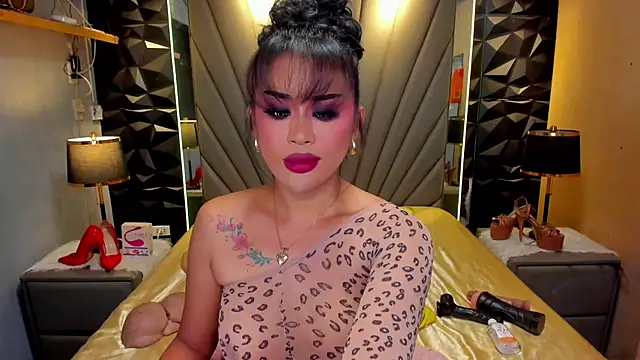 QuiinMollyXxX online show from September 2025 01:29:01 PM