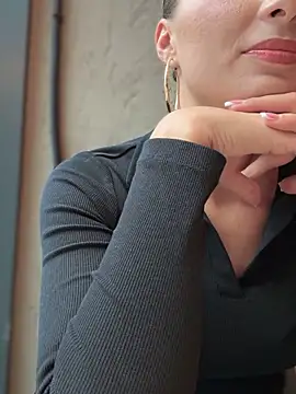 YOUR-KARINA online show from October 2025 09:52:02 AM