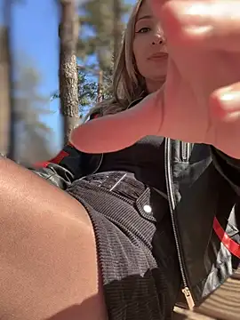 YOUR-KARINA online show from March 2025 06:08:02 AM