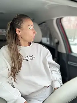 YOUR-KARINA online show from January 2026 09:24:02 AM