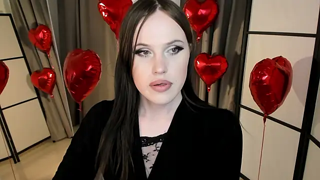 EffieMinki online show from February 2026 12:49:02 PM