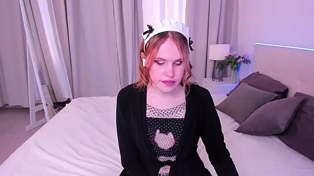 EffieMinki online show from September 2025 10:33:01 AM