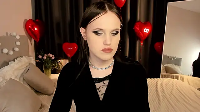 EffieMinki online show from February 2026 11:21:02 AM