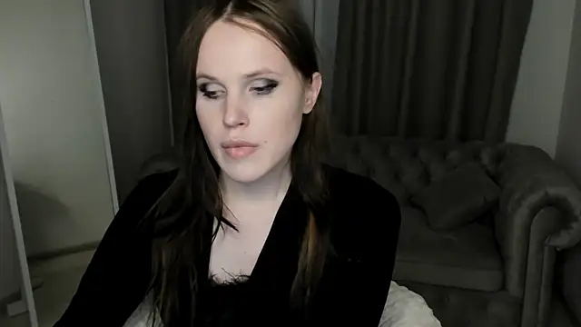 EffieMinki online show from May 2026 08:57:01 PM