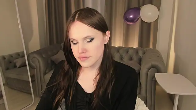 EffieMinki online show from April 2026 09:07:01 PM