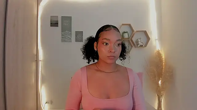 Snapshot of mariam_hill chatting on June 2026 12:52:01 AM mariam hill online show from June 2026 12:52:01 AM