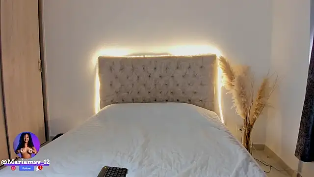 Snapshot of mariam_hill chatting on November 2025 09:53:01 PM mariam hill online show from November 2025 09:53:01 PM