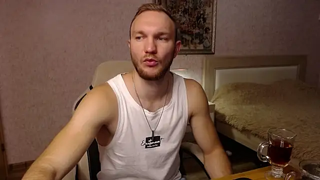 Toress1 online show from October 2025 06:19:02 PM