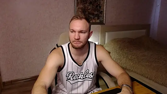 Toress1 online show from November 2025 12:27:02 PM