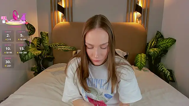 Snapshot of Kira_Quinn chatting on November 2025 07:13:01 AM Kira Quinn online show from November 2025 07:13:01 AM