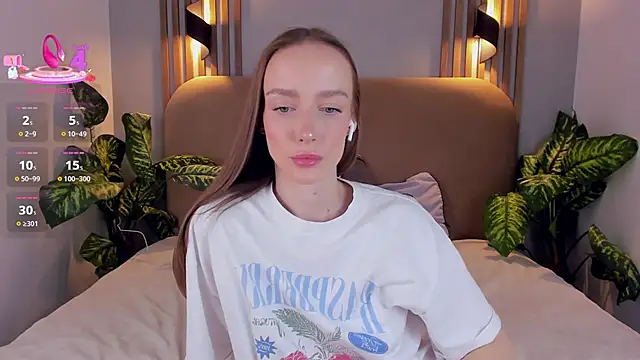 Kira Quinn online show from October 2025 07:30:02 AM