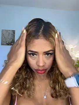 Snapshot of SarahCinnamon- chatting on May 2026 02:31:02 PM SarahCinnamon- online show from May 2026 02:31:02 PM