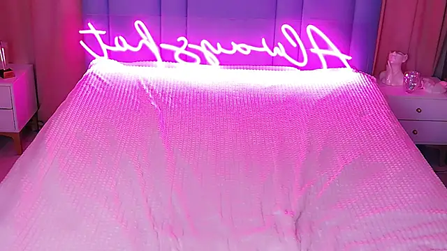 AllwaysHotJ online show from December 2025 02:12:01 AM