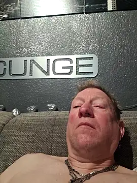 Snapshot of tomtom111111 chatting on December 2025 09:08:02 PM tomtom111111 online show from December 2025 09:08:02 PM