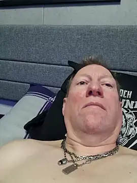 Snapshot of tomtom111111 chatting on November 2025 01:05:02 PM tomtom111111 online show from November 2025 01:05:02 PM