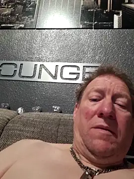 tomtom111111 online show from February 2026 09:14:02 PM