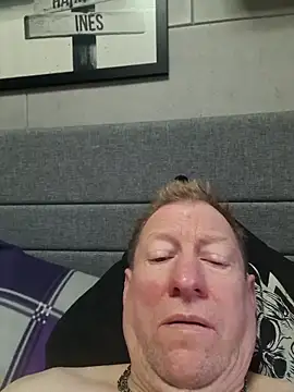 Snapshot of tomtom111111 chatting on November 2025 10:14:02 AM tomtom111111 online show from November 2025 10:14:02 AM