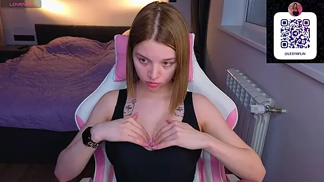 Lesya Flin online show from March 2026 12:52:02 PM